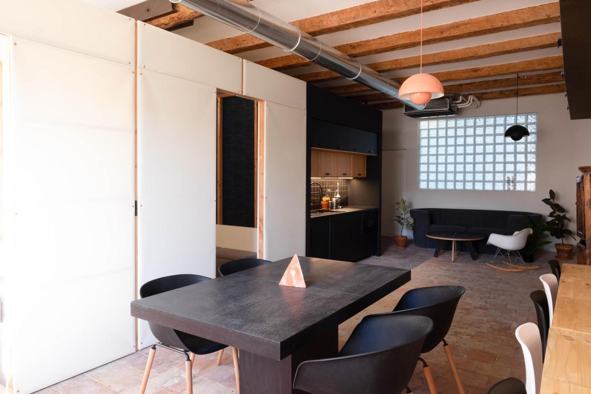 Heart of Marseille: Spacious Loft for Couples and Friends Exterior photo